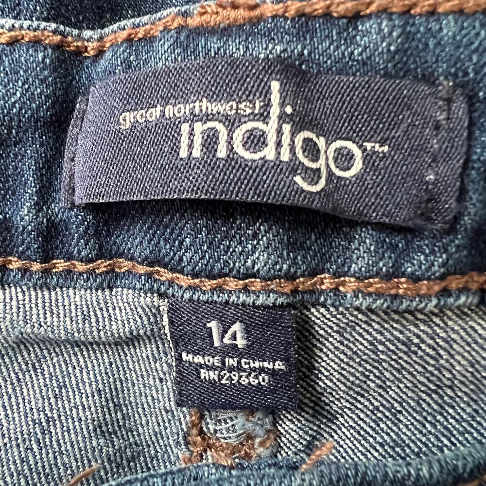 Indigo Girls Bermuda Shorts Size 14 Embroidered Dark Wash Whiskered Stretch Boho - Picture 5 of 11